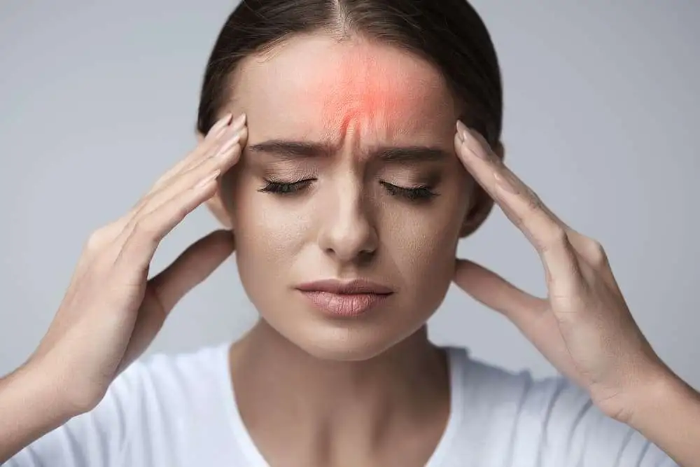Связь между дефицитом витамина D и хронической головной болью напряжения